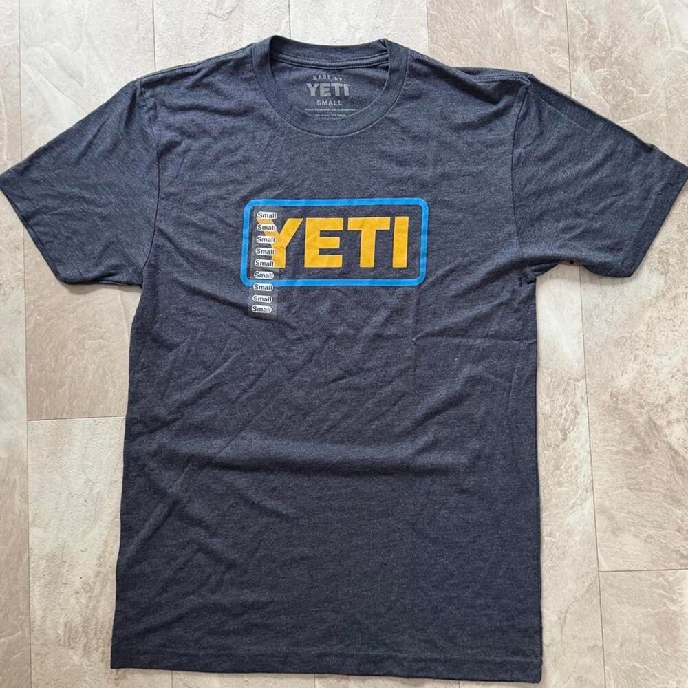 Yeti Men's Blue T-shirt Size Small